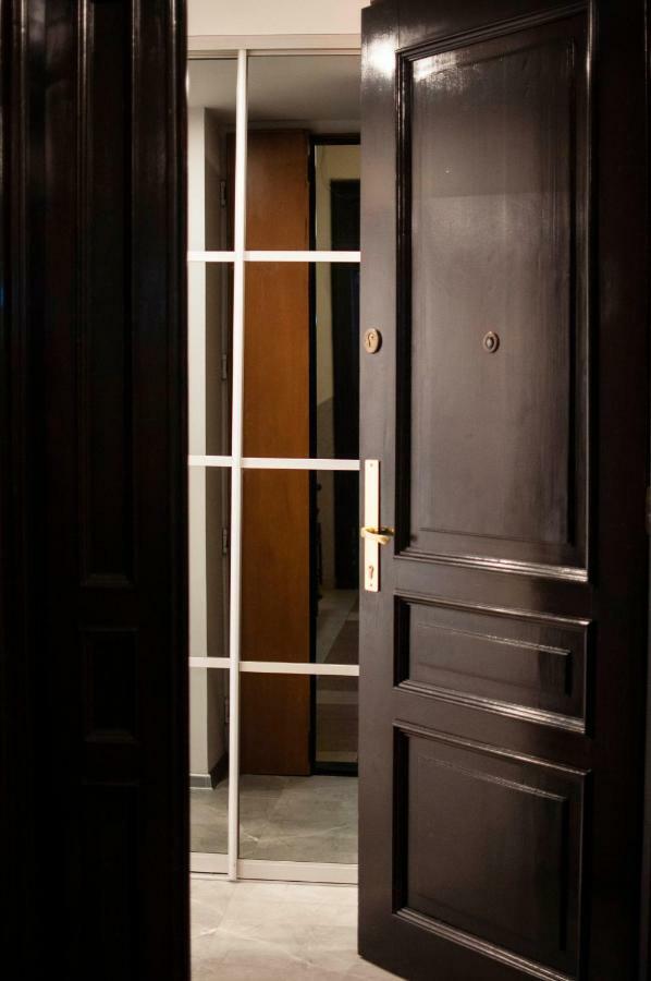 كراكوفيا Cracow Jacuzzi Apartments - Silver Room المظهر الخارجي الصورة