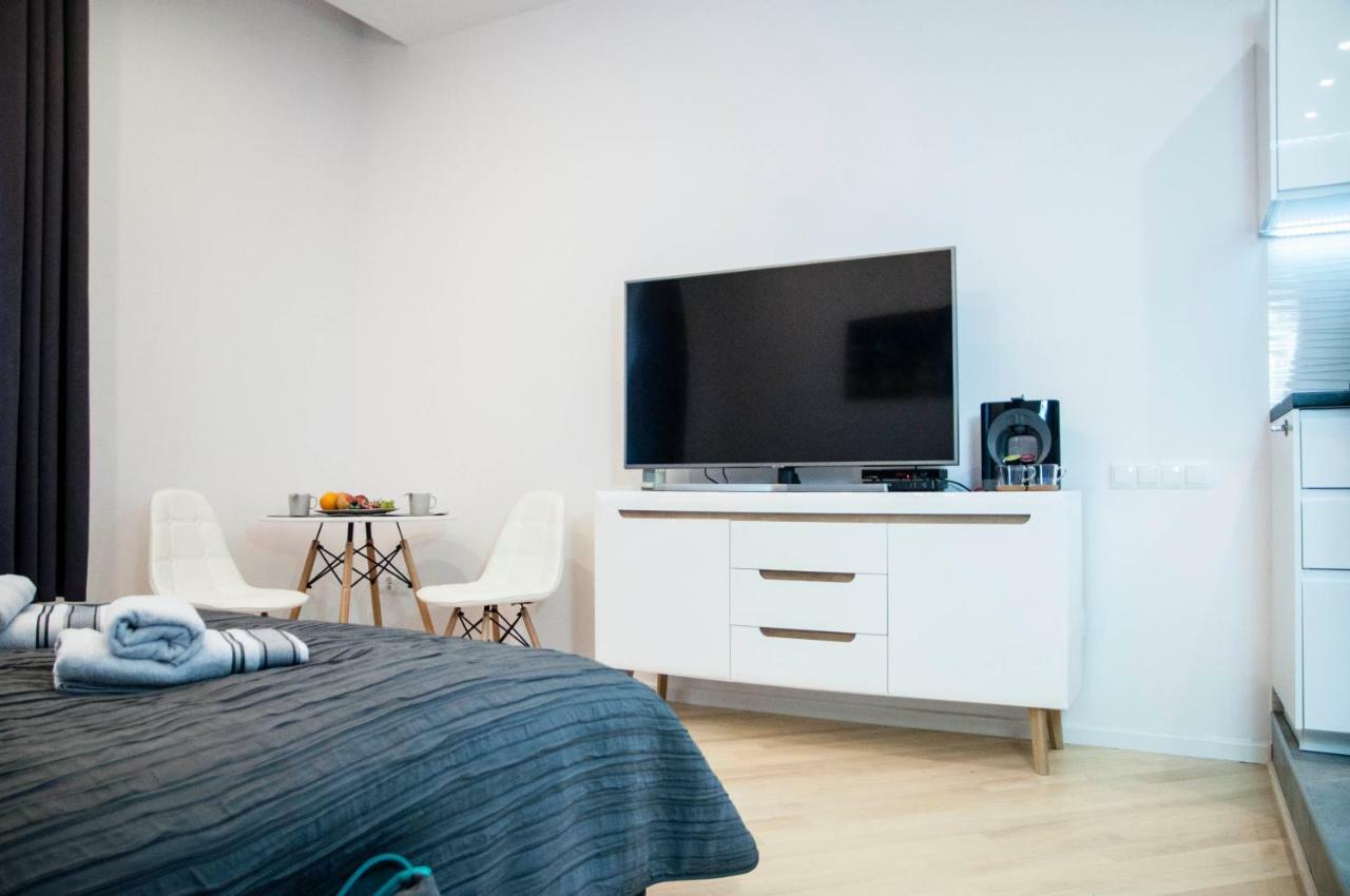 كراكوفيا Cracow Jacuzzi Apartments - Silver Room المظهر الخارجي الصورة